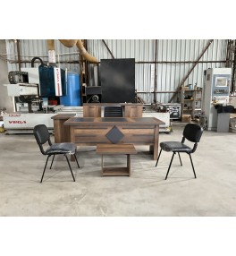 Kareli Masa Takımı