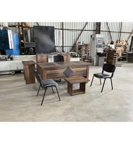 Kareli Masa Takımı