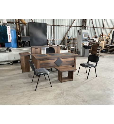 Kareli Masa Takımı